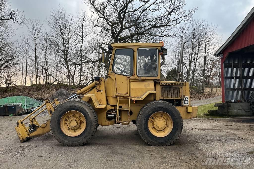 CAT 910 Naudoti ratiniai krautuvai