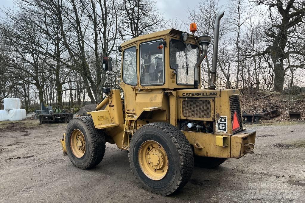 CAT 910 Naudoti ratiniai krautuvai
