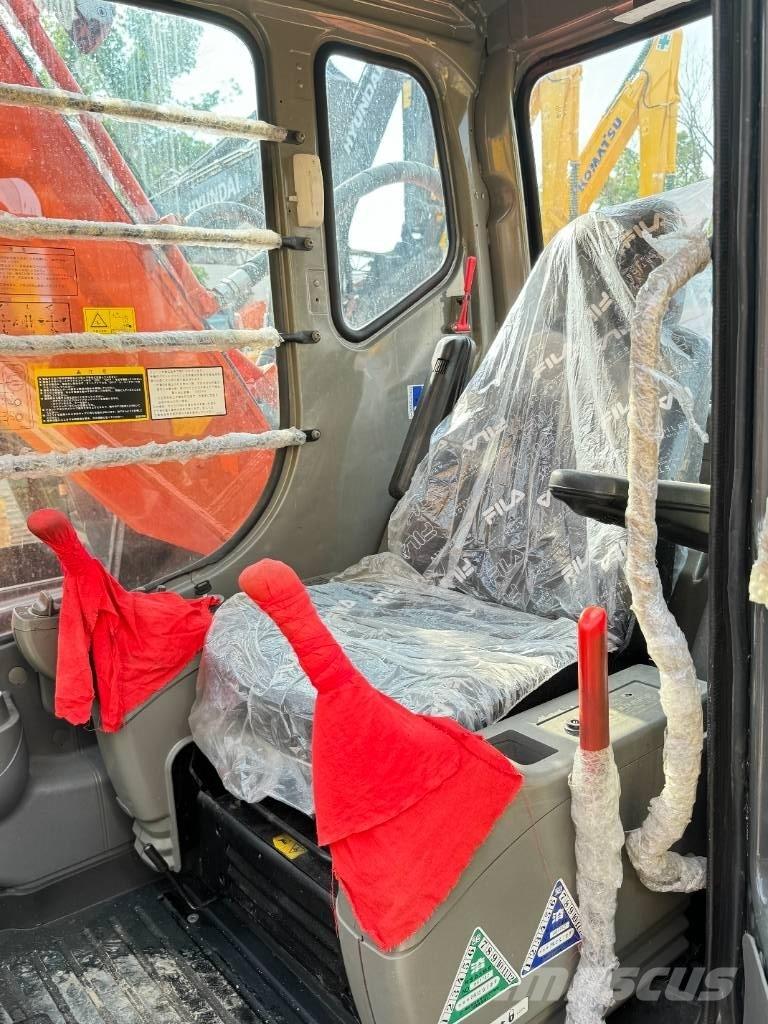 Hitachi ZX 200 Vikšriniai ekskavatoriai