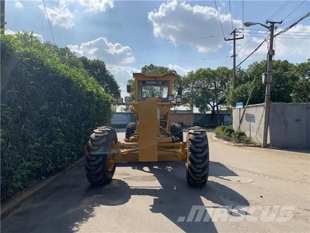 CAT 140K Greideriai