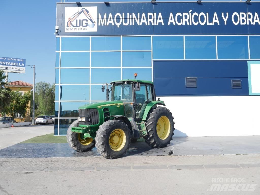 John Deere 6930 Traktoriai