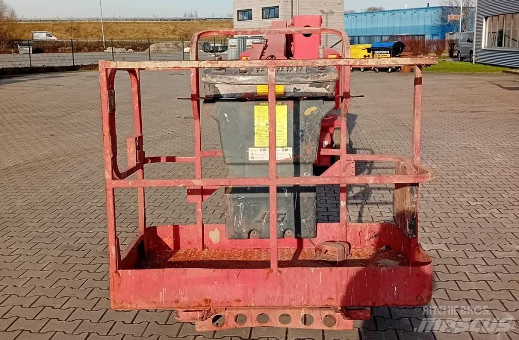 JLG E 400 AJPN Alkūniniai keltuvai