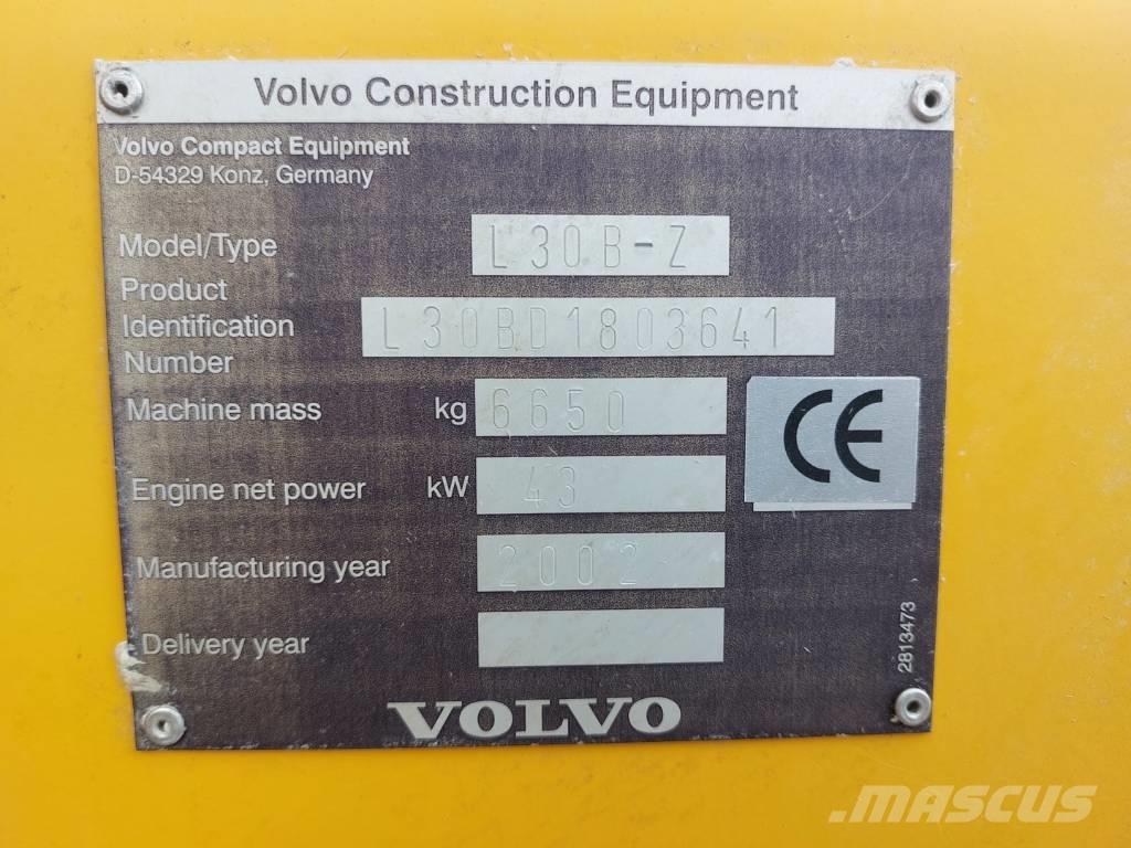 Volvo L 30 B Naudoti ratiniai krautuvai
