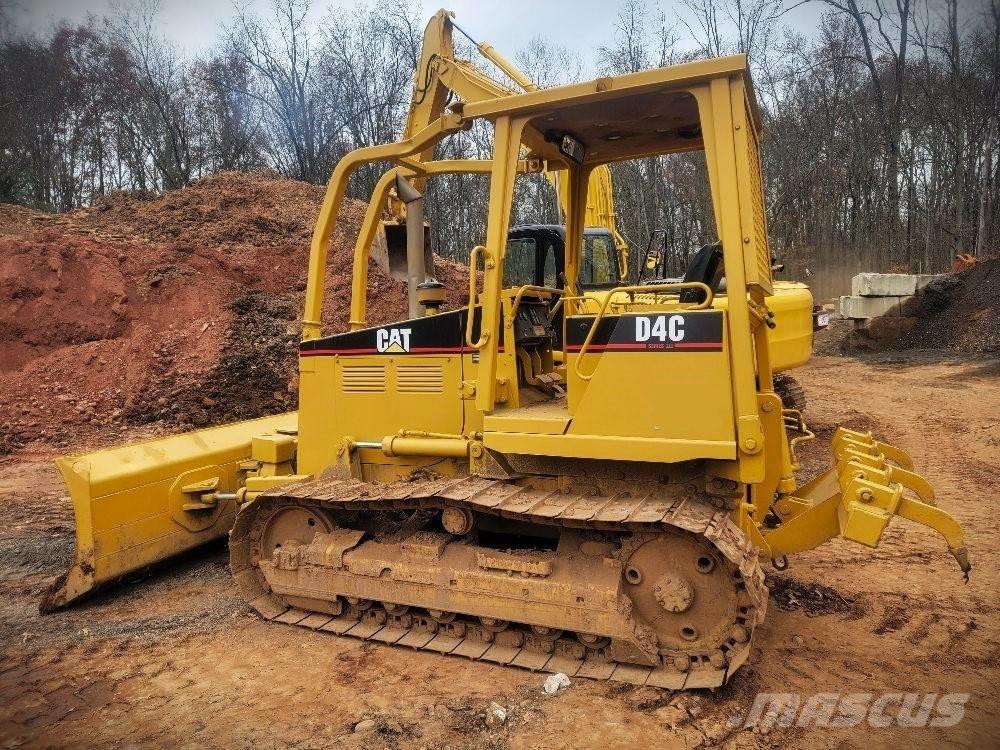 CAT D 4 C Vikšriniai buldozeriai