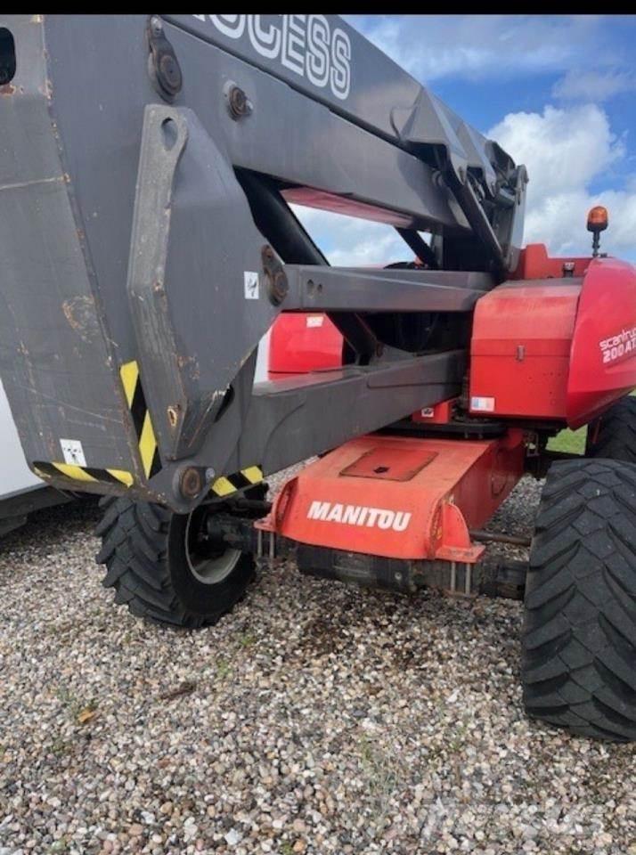 Manitou 200ATJ RC Alkūniniai keltuvai