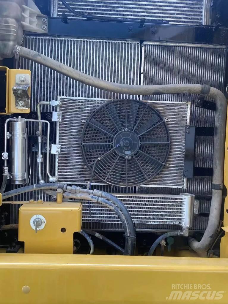 CAT 320GC Vikšriniai ekskavatoriai