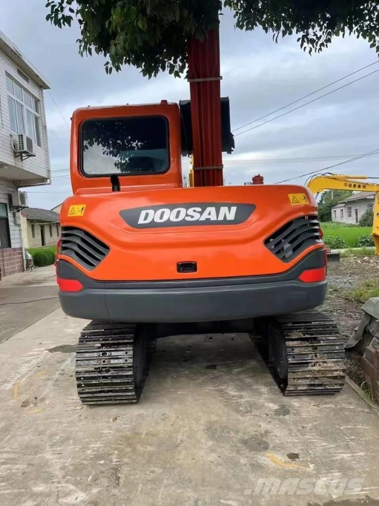 Doosan DX75-9C Vidutinės galios ekskavatoriai 7-12 t
