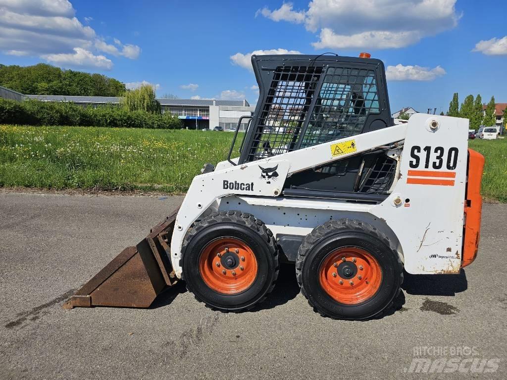 Bobcat S 130 Krautuvai su šoniniu pasukimu