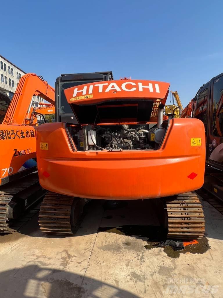 Hitachi ZX70 Vidutinės galios ekskavatoriai 7-12 t