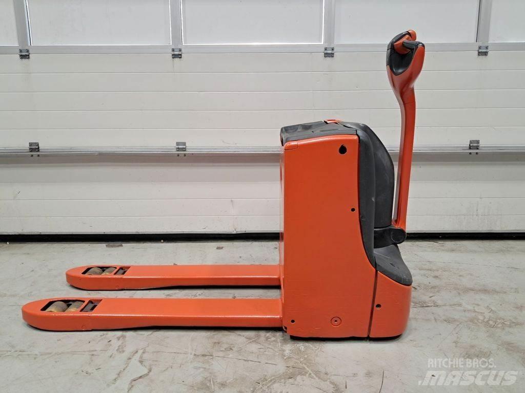 Linde T16 Mažų aukščių keltuvai