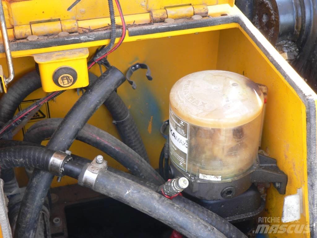 JCB JS 131LC+ Vikšriniai ekskavatoriai