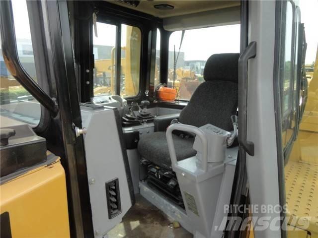 CAT D 8 R Vikšriniai buldozeriai