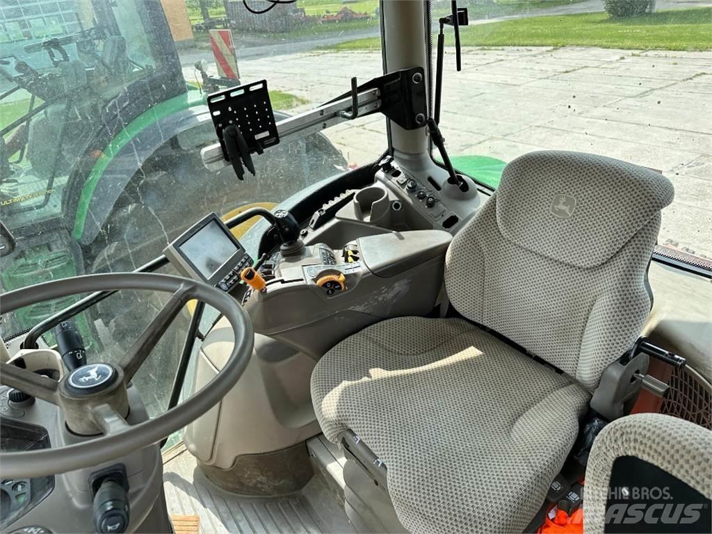 John Deere 6215R Traktoriai