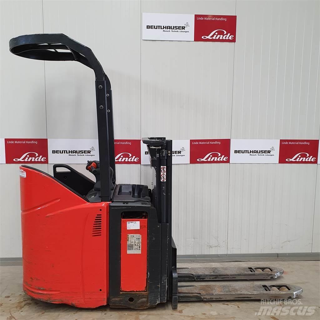 Linde D12SP Rankiniai vėžimėliai