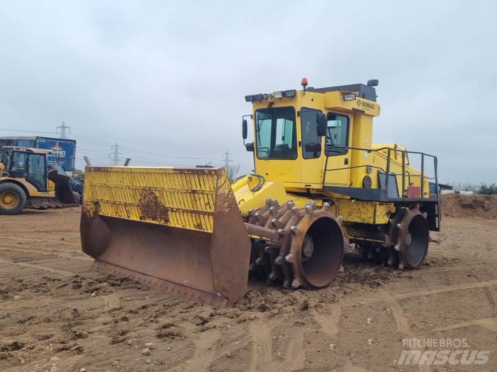 Bomag BC722RB2 Plūktuvai
