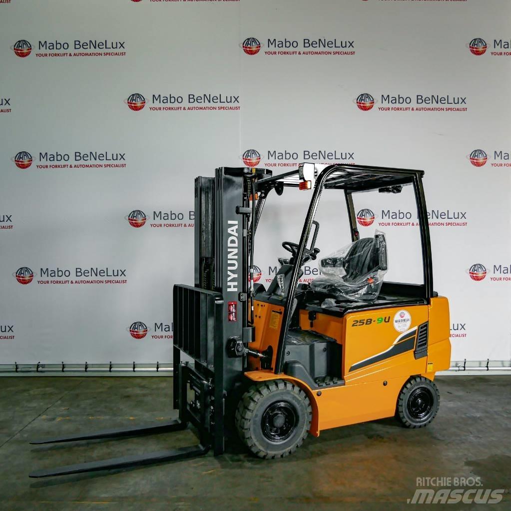 Hyundai 25B-9U Dyzeliniai krautuvai