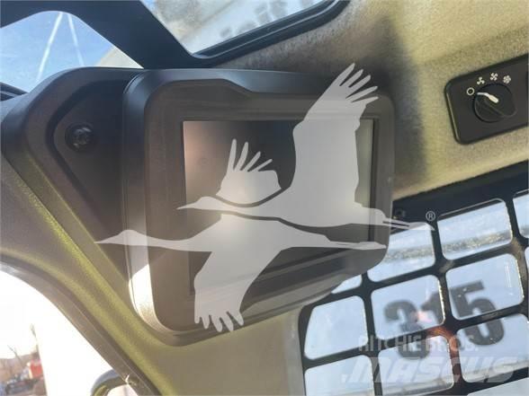 Bobcat T76 Krautuvai su šoniniu pasukimu
