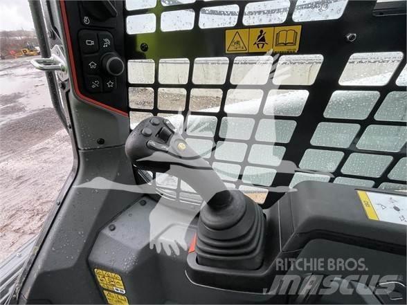 Bobcat T76 Krautuvai su šoniniu pasukimu
