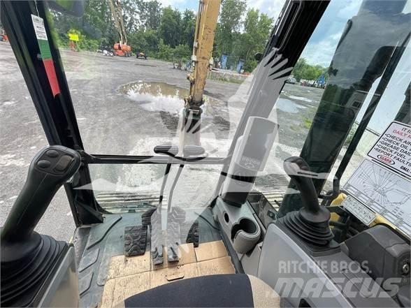 CAT 313FL Vikšriniai ekskavatoriai