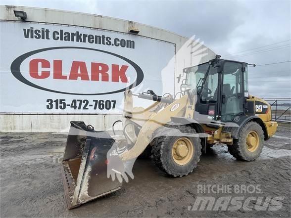 CAT 906M Naudoti ratiniai krautuvai