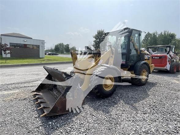 CAT 906M Naudoti ratiniai krautuvai