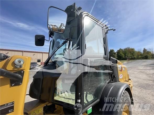 CAT 906M Naudoti ratiniai krautuvai
