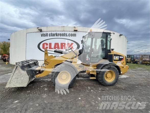CAT 908M Naudoti ratiniai krautuvai