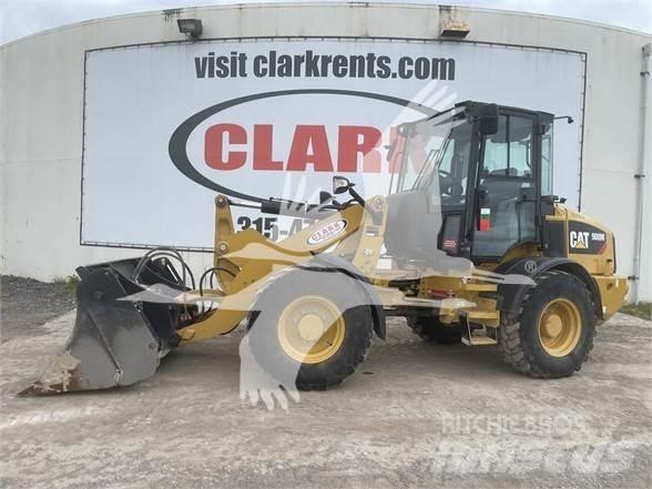 CAT 908M Naudoti ratiniai krautuvai