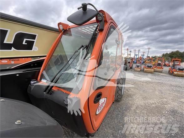 JLG 742 Teleskopiniai krautuvai