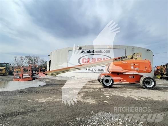 JLG 800S Teleskopiniai keltuvai