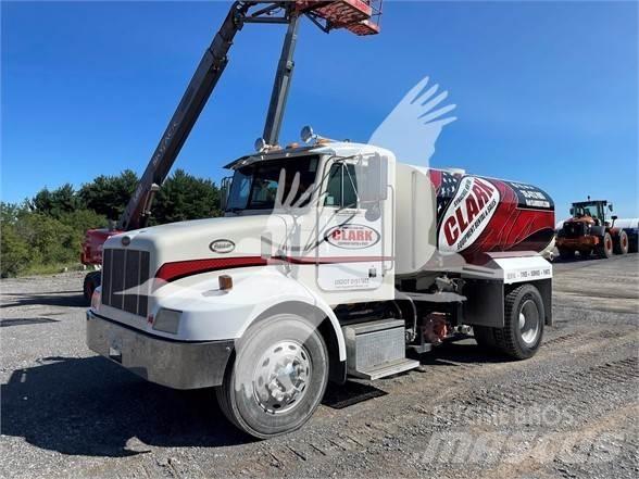 Peterbilt 330 Vandens sunkvežimiai