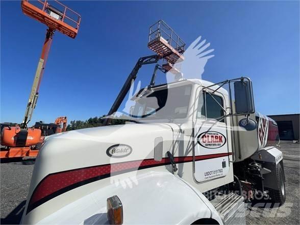 Peterbilt 330 Vandens sunkvežimiai