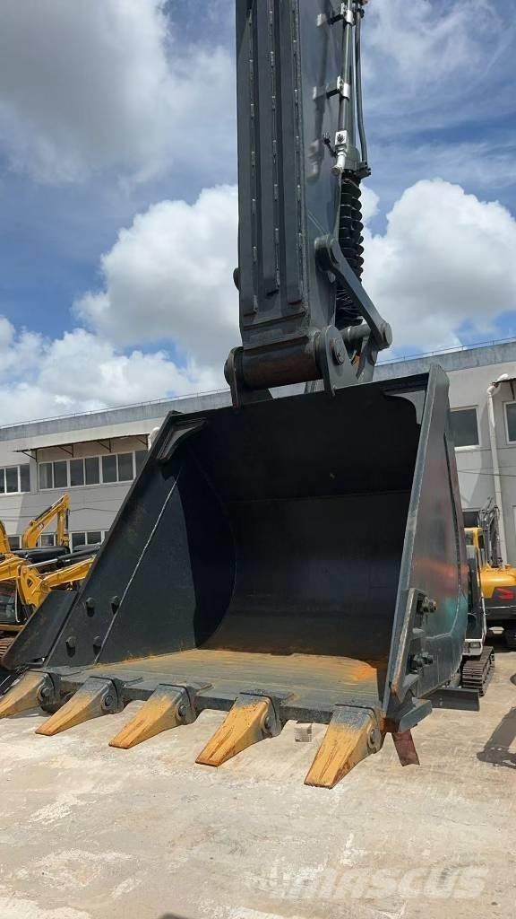 Hyundai r220lc-9s Vidutinės galios ekskavatoriai 7-12 t