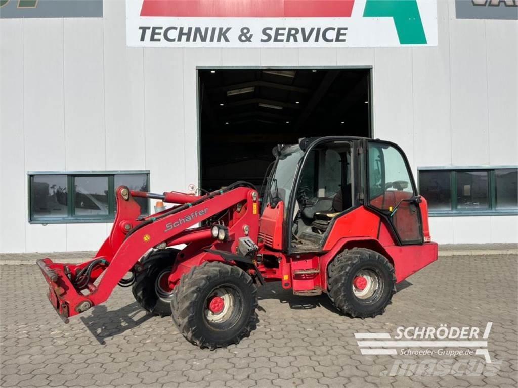 Schäffer 5370 Z Naudoti ratiniai krautuvai