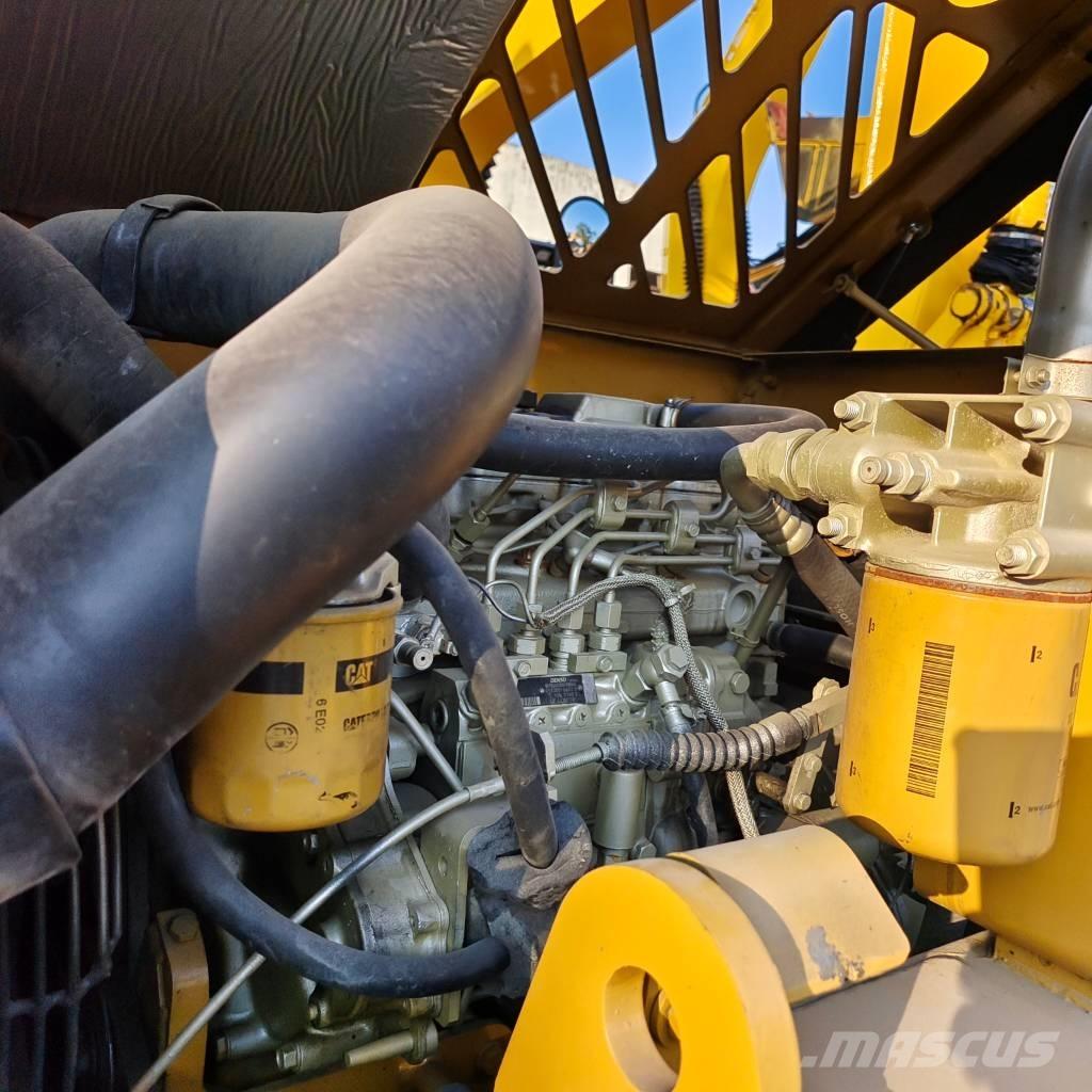 CAT 307 D Vidutinės galios ekskavatoriai 7-12 t