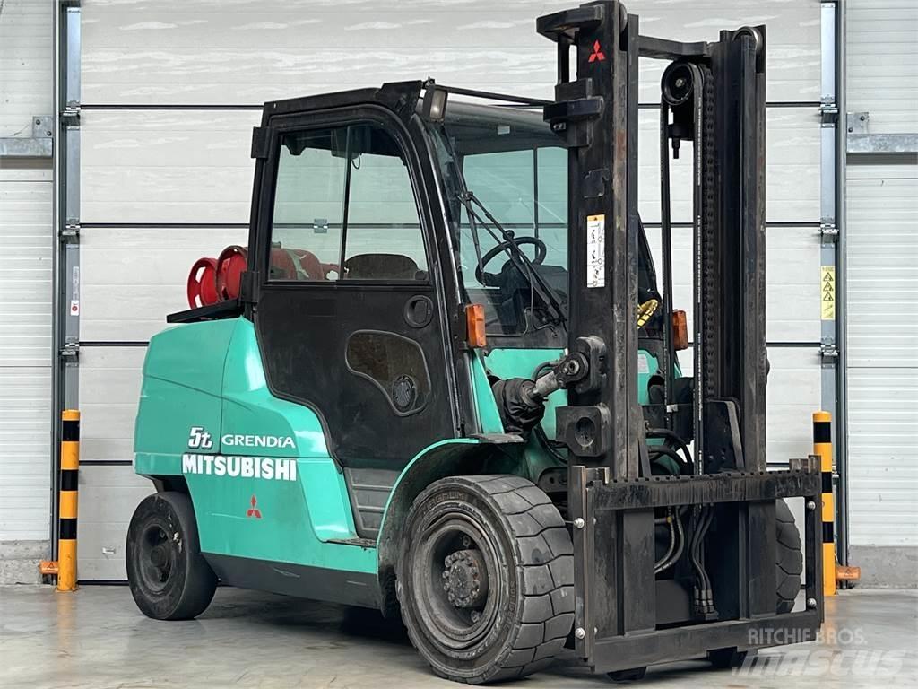Mitsubishi FG 55 N LPG (dujiniai) krautuvai