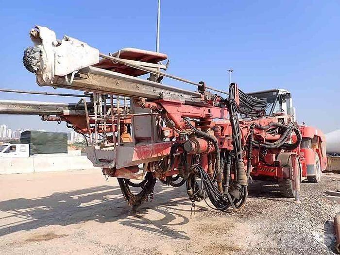 Sandvik DT821 C Žemės paviršiaus gręžimo technika