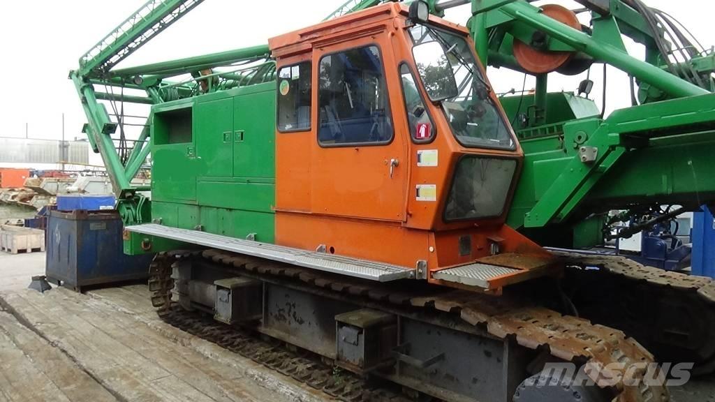 Hitachi KH 180-3 GLS Polių kalimo technika