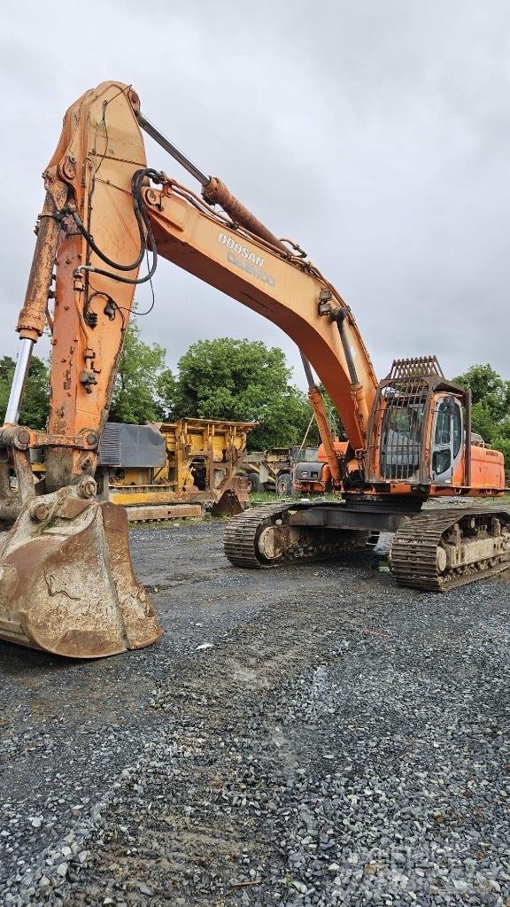 Doosan Dx480 Vikšriniai ekskavatoriai