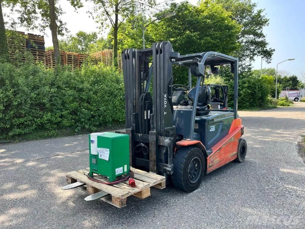 Toyota 8FBMT45 Elektriniai šakiniai krautuvai