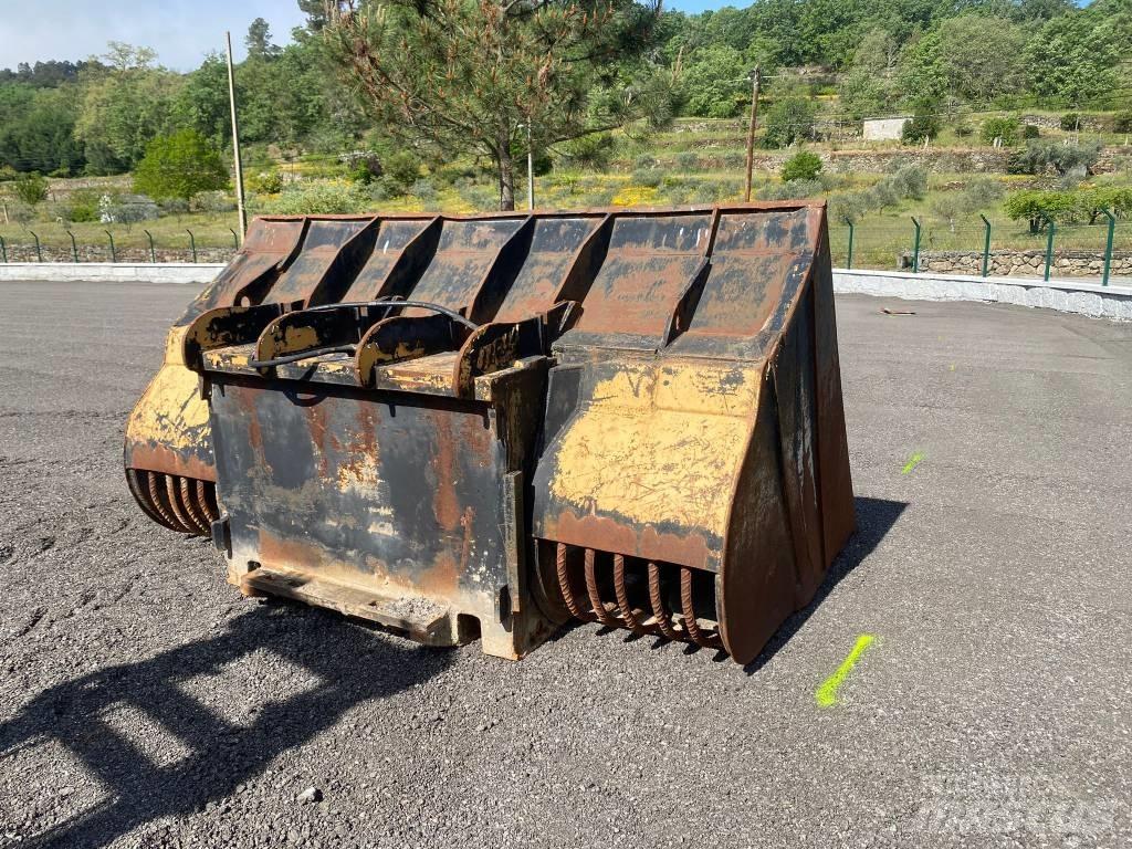 Volvo L 180 Greito sujungimo jungtys