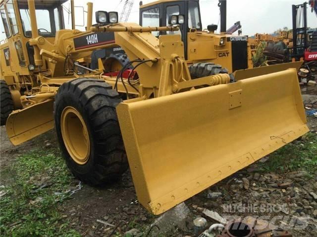 CAT 140 H Greideriai