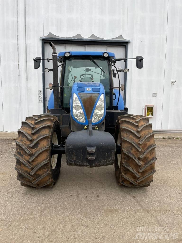 New Holland T 7.210 Traktoriai