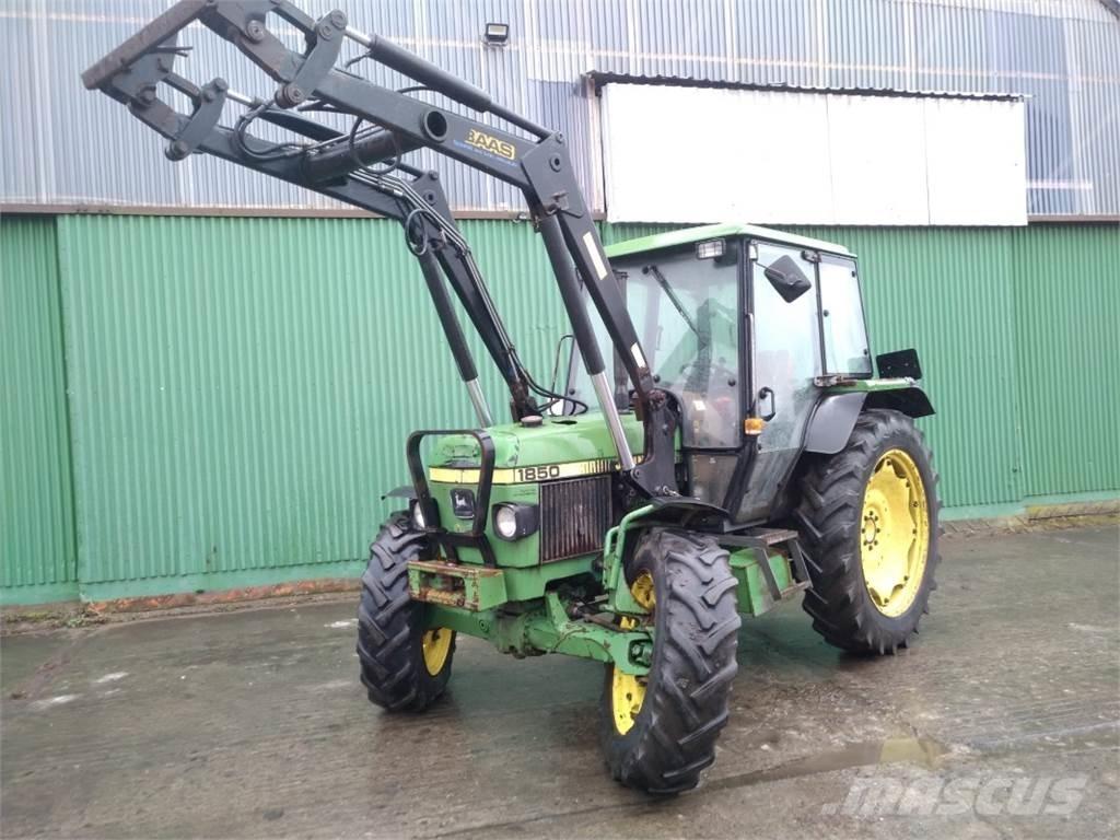 John Deere 1850 Traktoriai