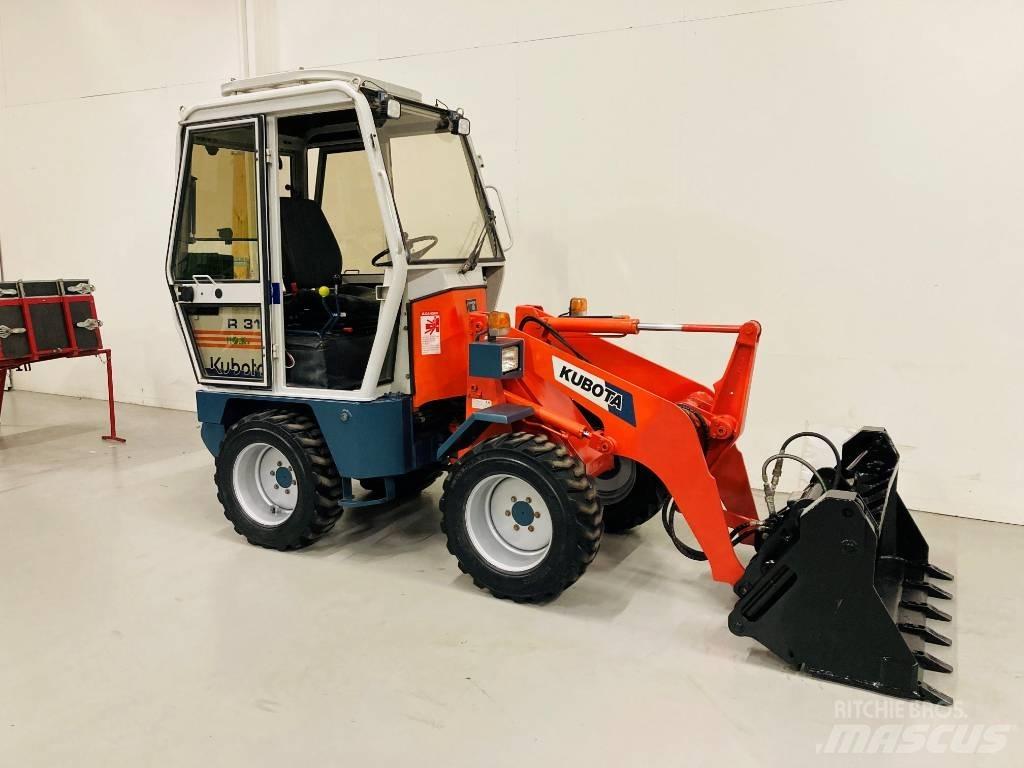 Kubota R 310 Naudoti ratiniai krautuvai