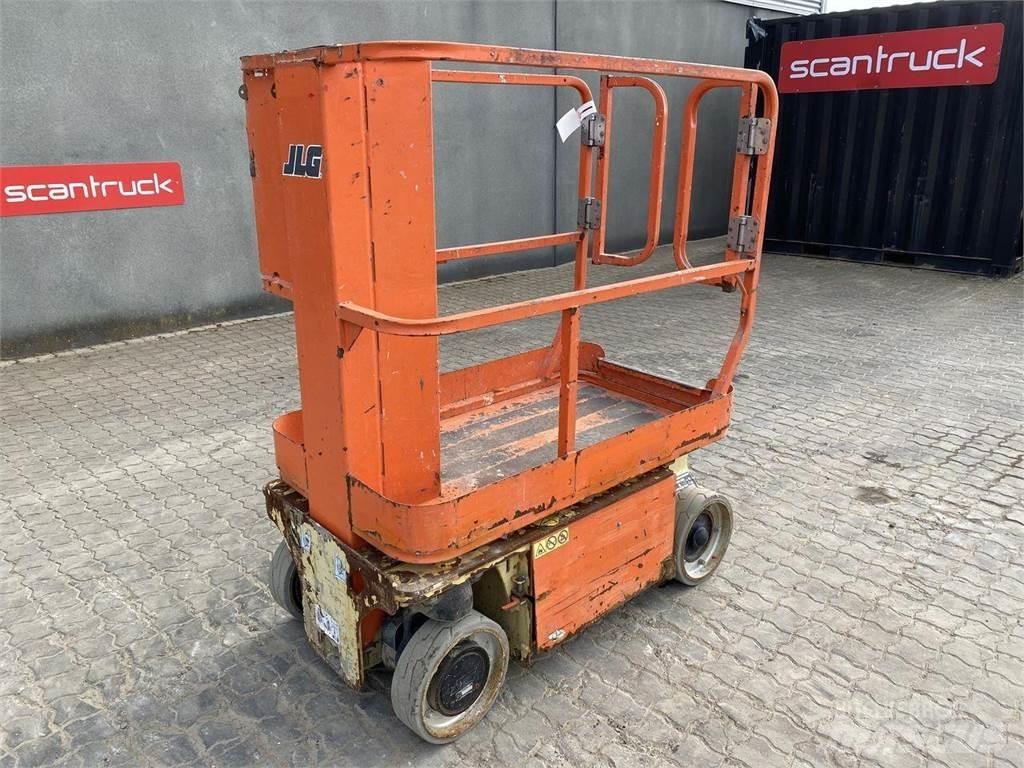 JLG 1230ES Vertikalūs stiebiniai keltuvai