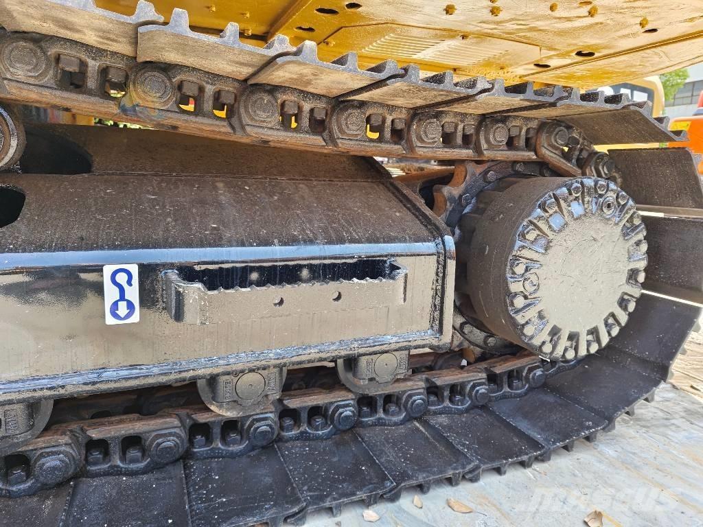 CAT 320 D Vikšriniai ekskavatoriai