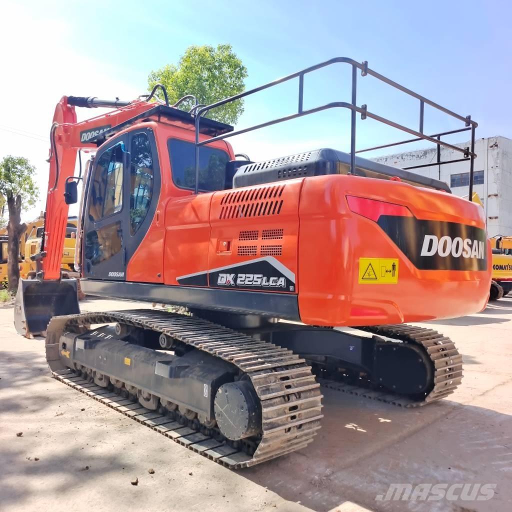 Doosan DX 225 Vikšriniai ekskavatoriai