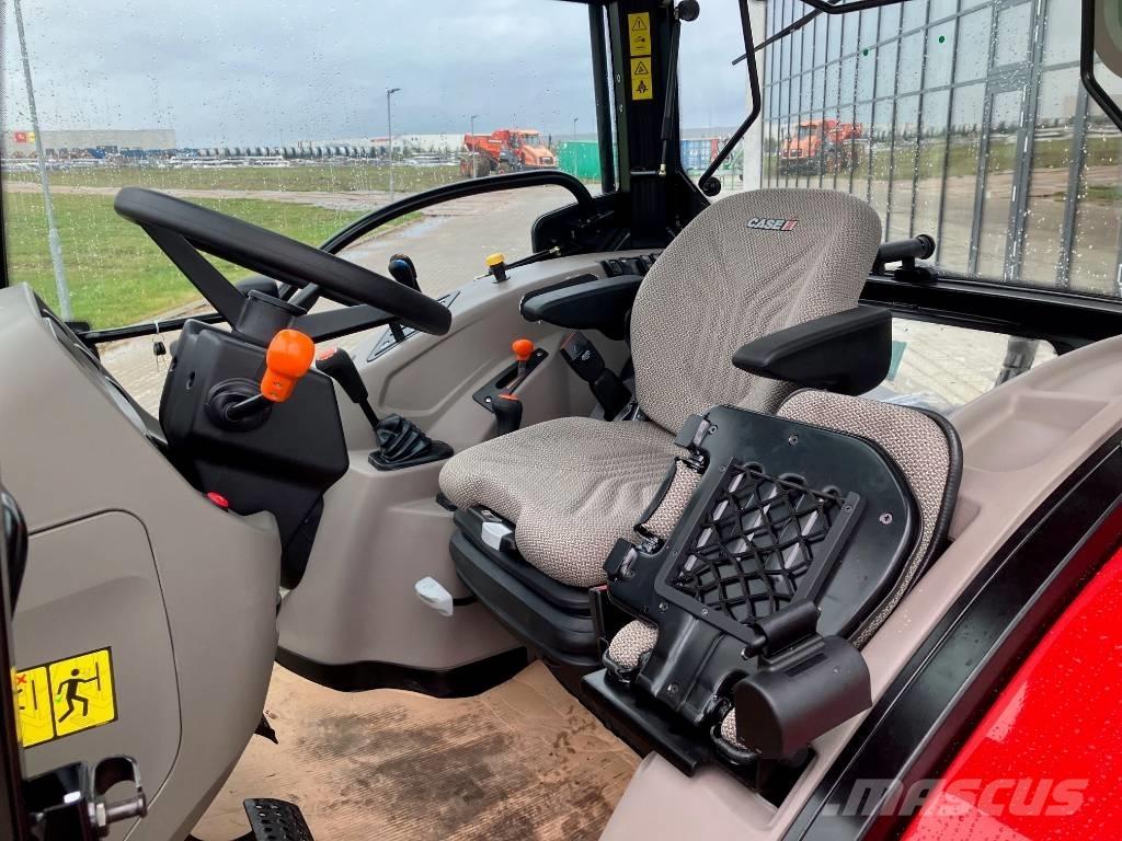 Case IH Farmall 100A Traktoriai