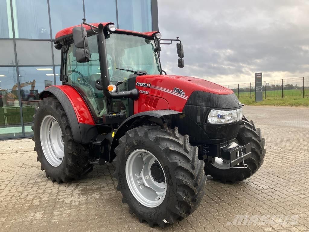 Case IH Farmall 100A Traktoriai
